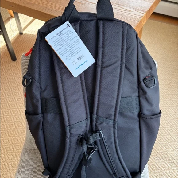 NWT Sherpani Tote Backpack Camden Black with Colorful Accents - Picture 4 of 9